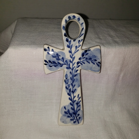 Beautiful Delft blue porcelain cross made in Poland - Picture 1 of 4